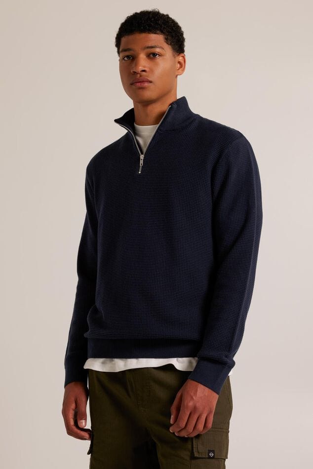 Nuciance - Zip-up sweater